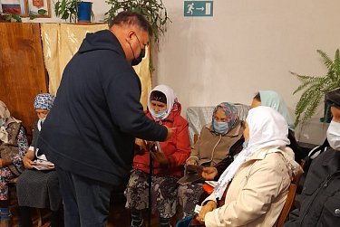 Дети войны в Абдулинском районе получили памятные медали